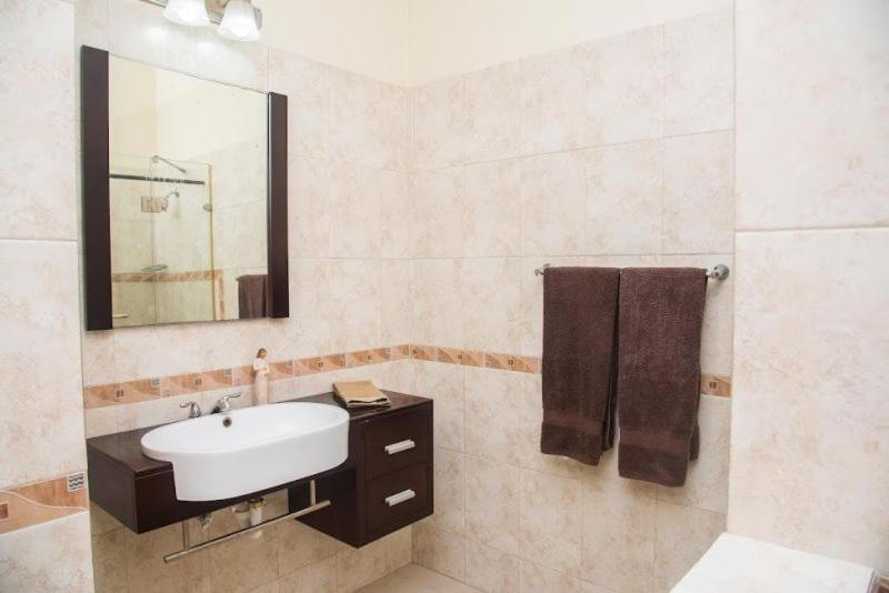 Appartement Maribella@Crystal Cove Ocho Rios à Stanmore Grove Extérieur photo